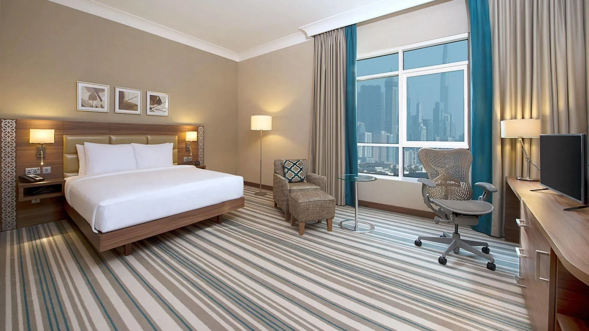 Hilton Garden Inn Dubai Al Mina - Jumeirah 4*,